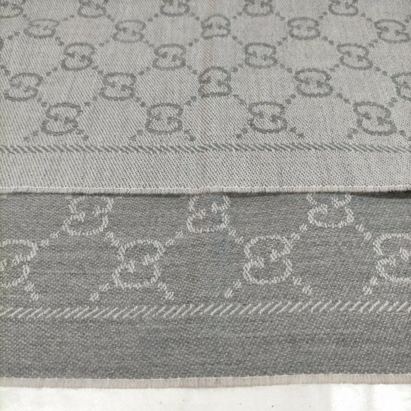 100% Authentic Gucci Scarf Grays Wool 100% - Picture 7 of 9